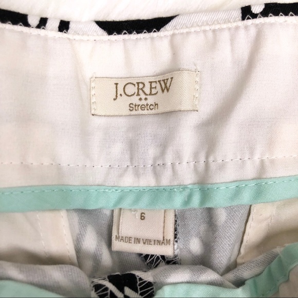 ☀️3/$25☀️ J. Crew Chevron Side Zip Dress Shorts Size 6 - Picture 4 of 8